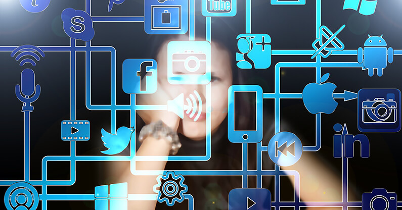 Unternehmer zahlen 1/3 der Arbeitszeit umsonst! So beschränken Sie Facebook & Co. am Arbeitsplatz